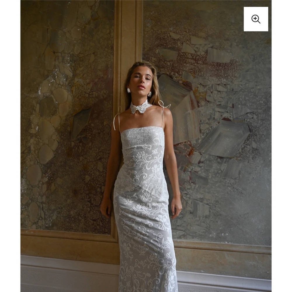 Elegant White Lace Strapless Dress